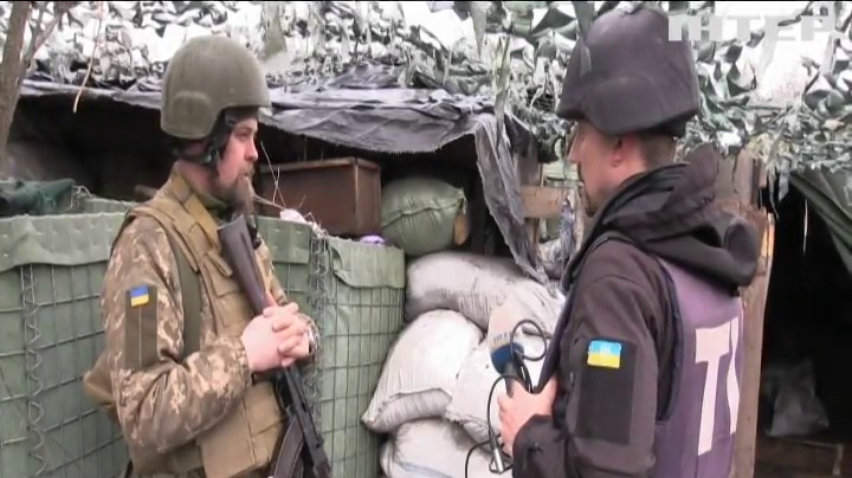 Обстріл під Шумами: пораненим бійцям надали першу медичну допомогу та доправили у госпіталь