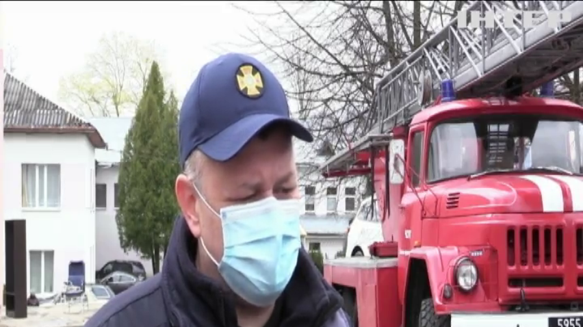 Пацієнти тікали світ за очі: на Прикарпатті мало не згоріла "ковідна" лікарня