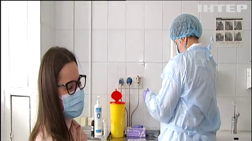 В Україні від COVID-19 вакцинували півтора відсотка населення