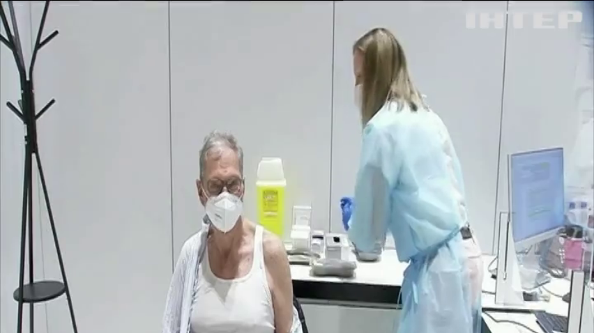 Німецька медсестра вколола фізрозчин замість вакцини і потрапила під суд