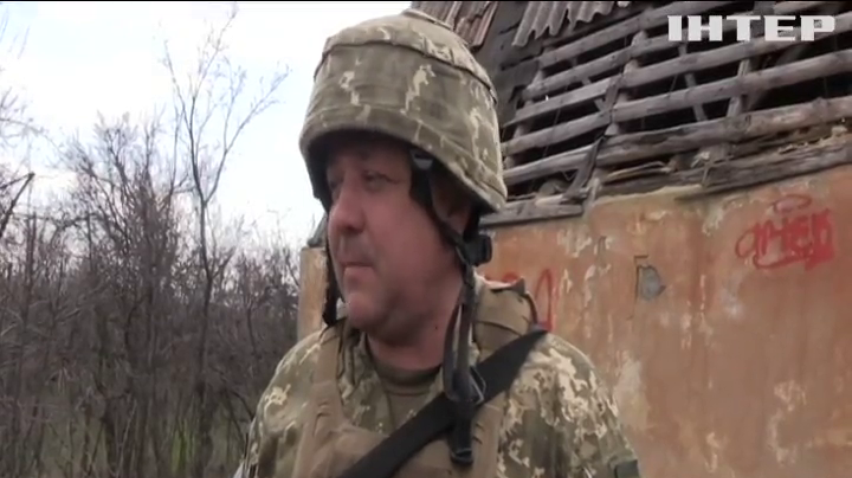 На Донбасі бойовики підвели до лінії фронту важку техніку