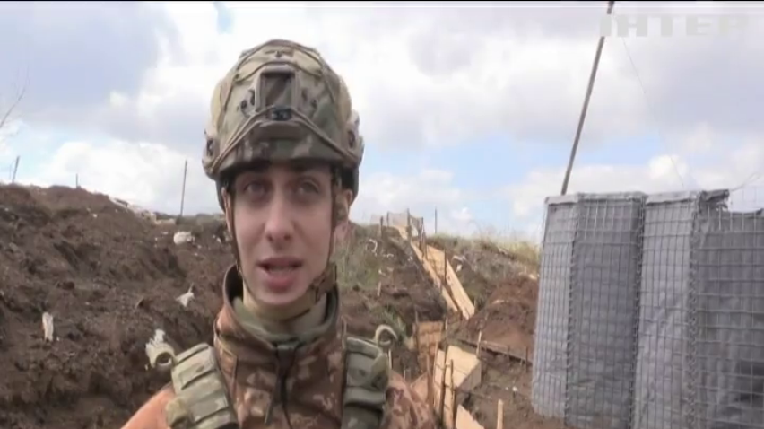 На Донбасі підірвався військовий автомобіль: боєць загинув
