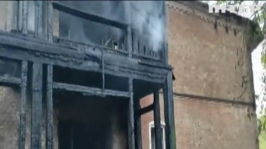 Пожежа з ускладненнями: у Києві згорів житловий будинок