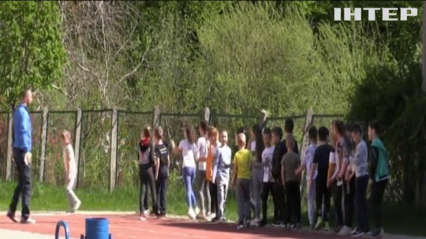 Небезпечне сусідство: Львівська школа потерпає від нашестя гадюк