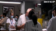 США будуть "дарувати і продавати" вакцини від коронавірусу