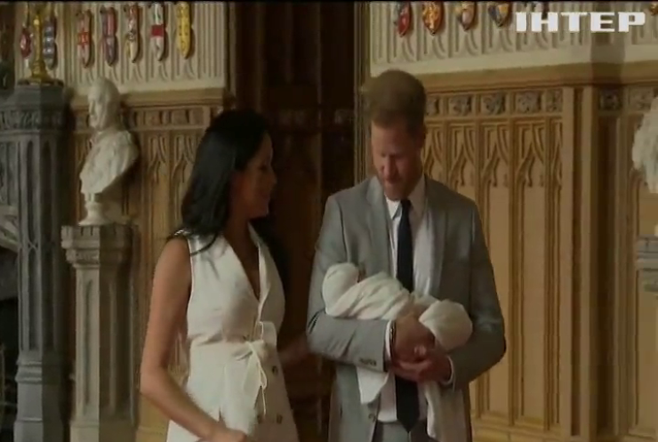 Принц Гаррі і Меган Маркл офіційно оголосили про народження дочки