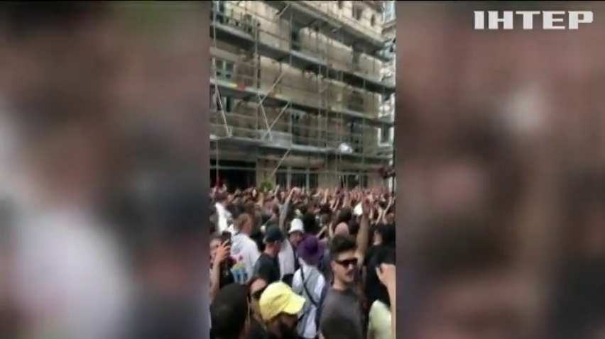 Лондонці протестували проти карантину та вакцинації
