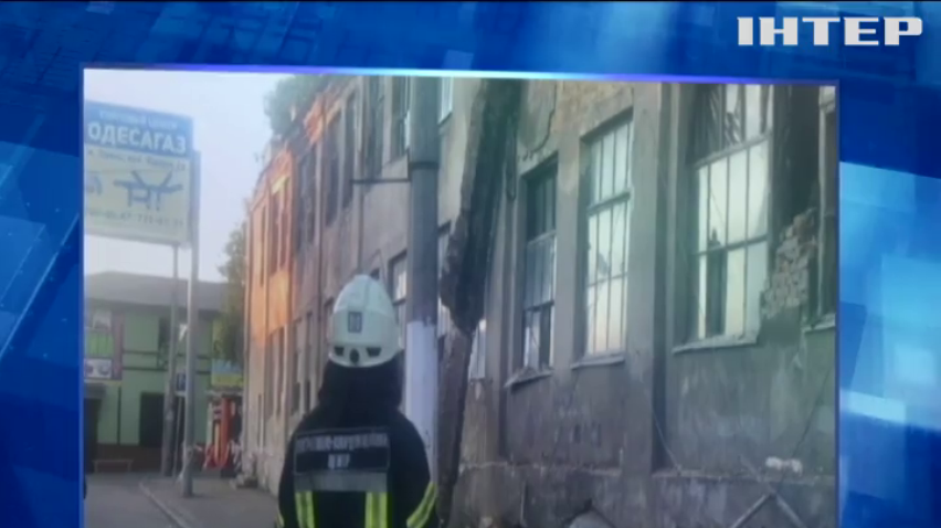 В Одесі обвалилася частина даху старого заводу