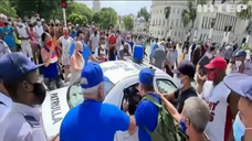 "Ми хочемо ліки, ми хочемо їжу": на Кубі тривають протести проти влади