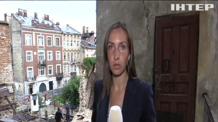У центрі Львова обвалився будинок: є жертви