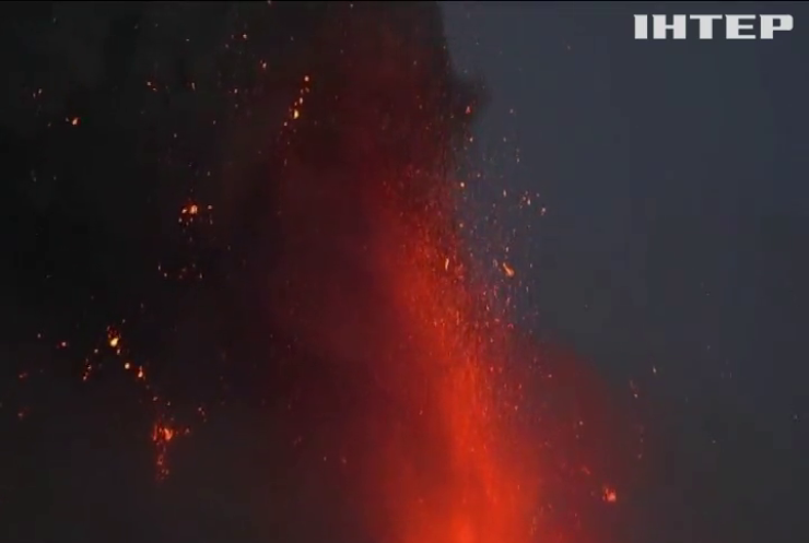Вулкан Етна "наростив" собі кратер
