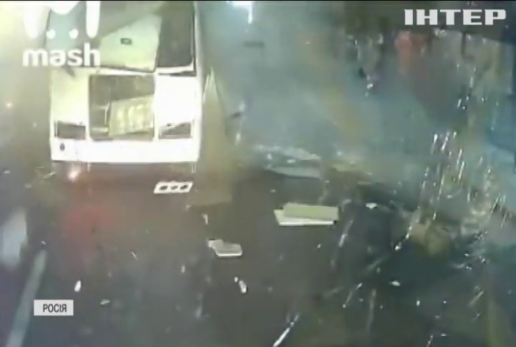 В Росії вибухнув на зупинці пасажирський автобус