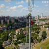 У Києві на величезному флагштоку встановили новий тризуб