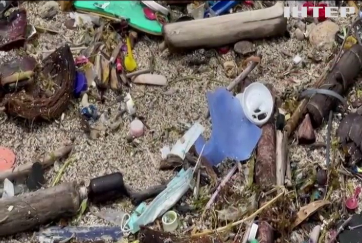 Мальовничий пляж Кіпру відмовився від пластику 
