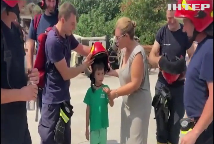 Українські рятувальники повернулися з гасіння пожеж у Греції