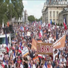 Європу охопили масові акції протесту проти коронавірусної політики