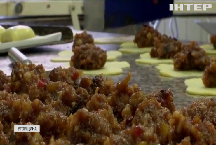 Угорський пекар присвятив візиту Папи Римського булочки
