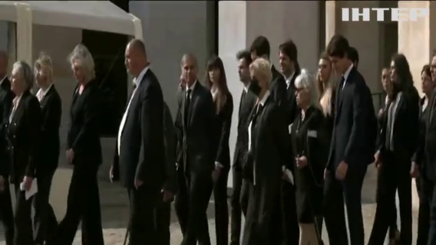 Прощання з легендою: в останню путь провели актора Жана-Поля Бельмондо 