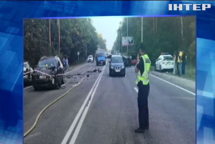 У Києві сталася ДТП за участі восьми автівок