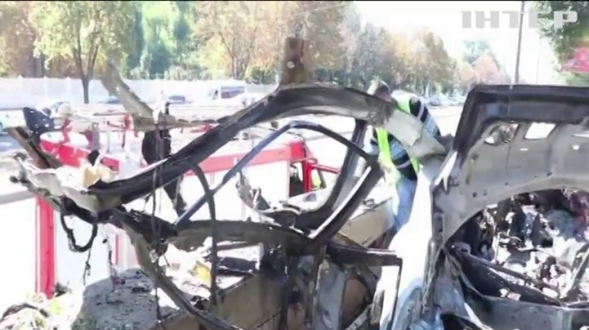 У Дніпрі вибухнула автівка з людьми: справу кваліфікують як теракт