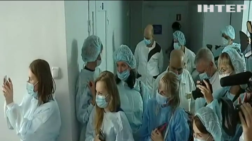 Прорив в українській медицині: лікарі вперше успішно пересадили кістковий мозок від неродинного донора