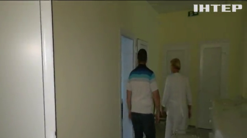 На Черкащині люди лікуються в старій амбулаторії попри виділені на її ремонт кошти