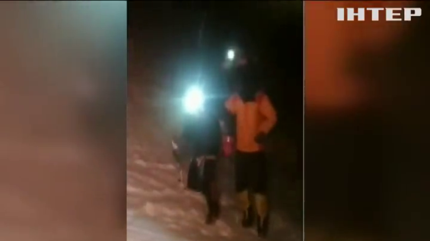 Група альпіністів потрапила в сильний шторм на Ельбрусі