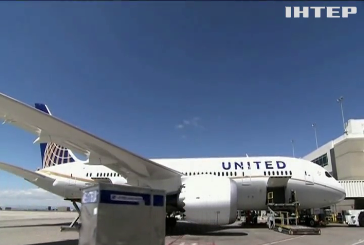 United Airlines звільнятиме людей через відмову імунізуватися від ковіду