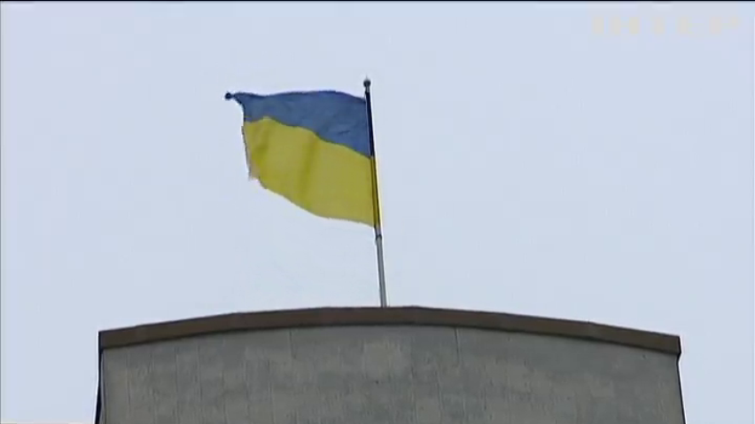 Колишній голова Конституційного суду нараховував собі премії та виписував зарплати