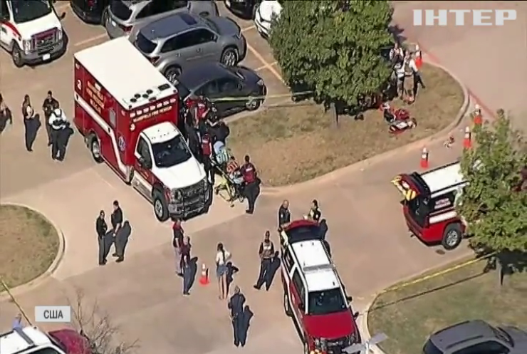 Четверо людей поранені через стрілянину у Техаській школі