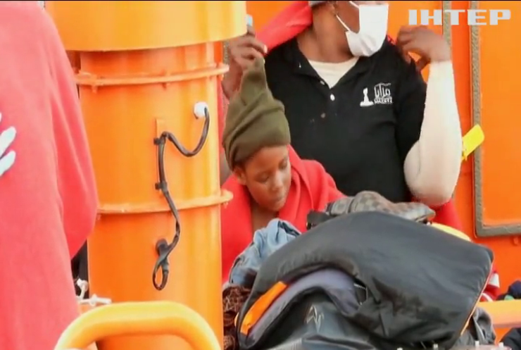 Понад дві сотні мігрантів витягли з води іспанські рятувальники