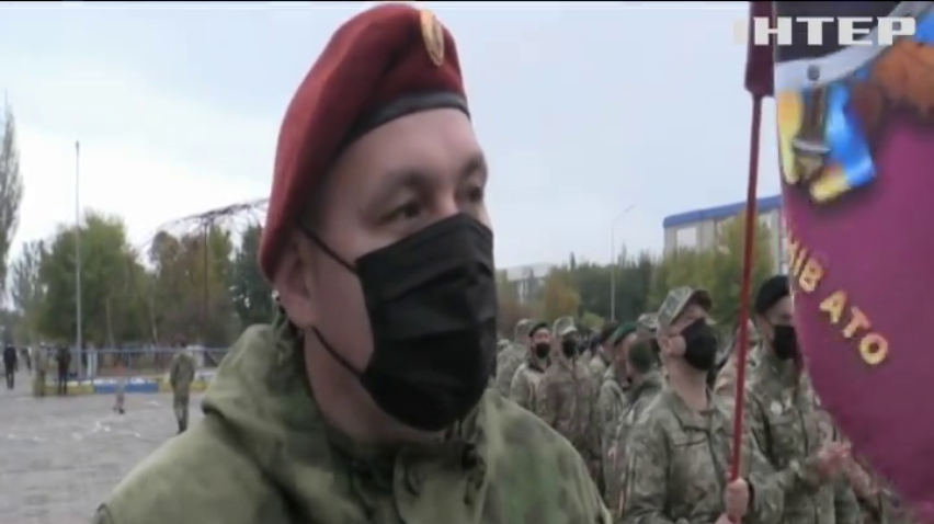В Сєвєродонецьку День захисників і захисниць України відзначили військовим парадом