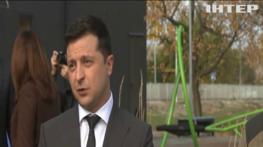 Зеленський відвідав "нове село" на Луганщині з відділенням поліції та кінотеатром