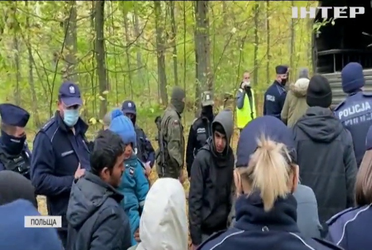Поляки вимагають від уряду впустити мігрантів до країни