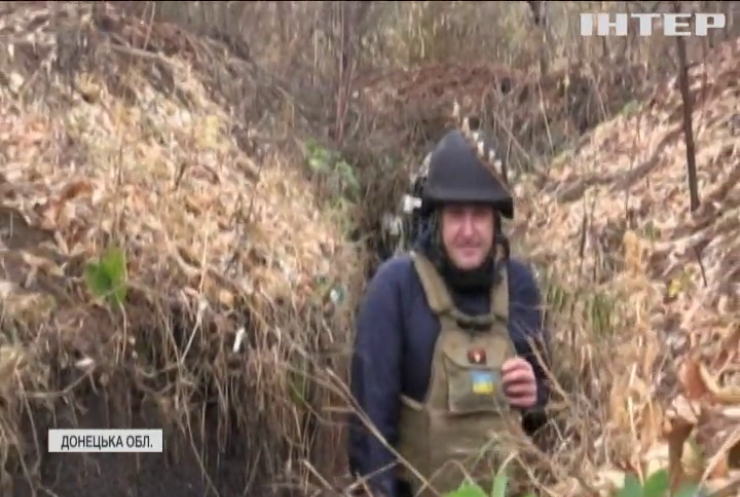 Війна на Донбасі: позиції українських армійців обстрілюють невідомими набоями
