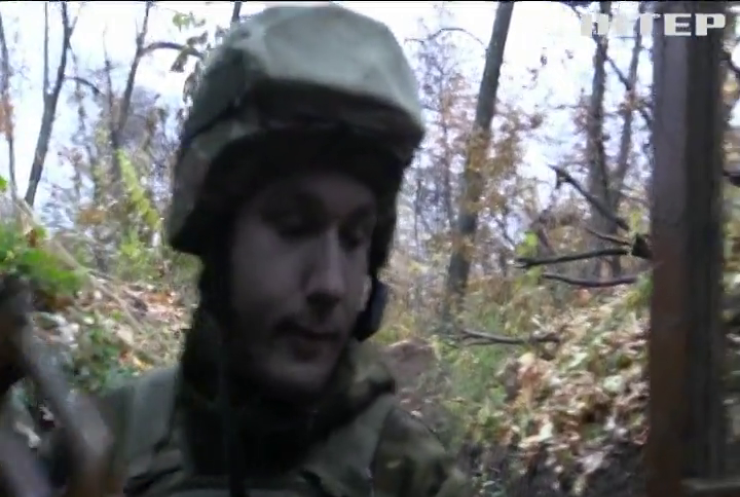 Двох українських військових поранено на сході минулої доби