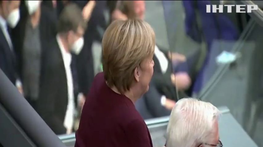 Ангела Меркель склала повноваження, але все ще продовжить свою роботу