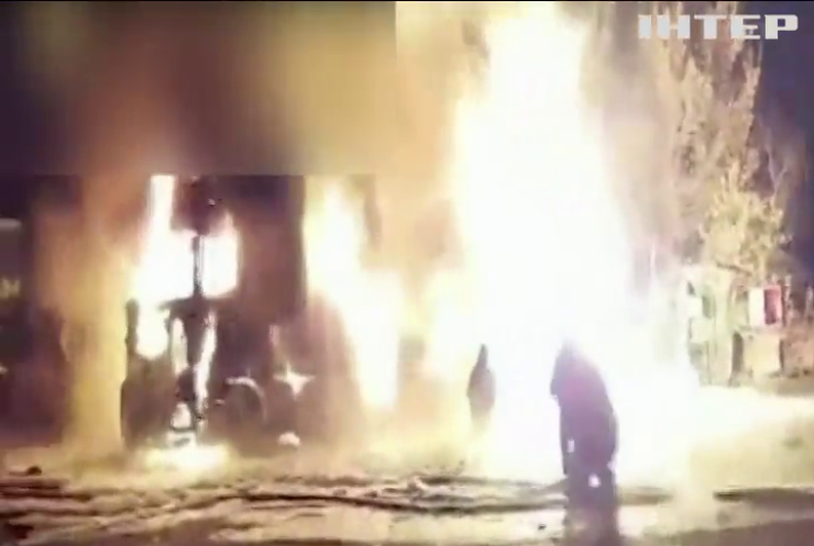 На Харківщині виникла масштабна пожежа на автозаправці