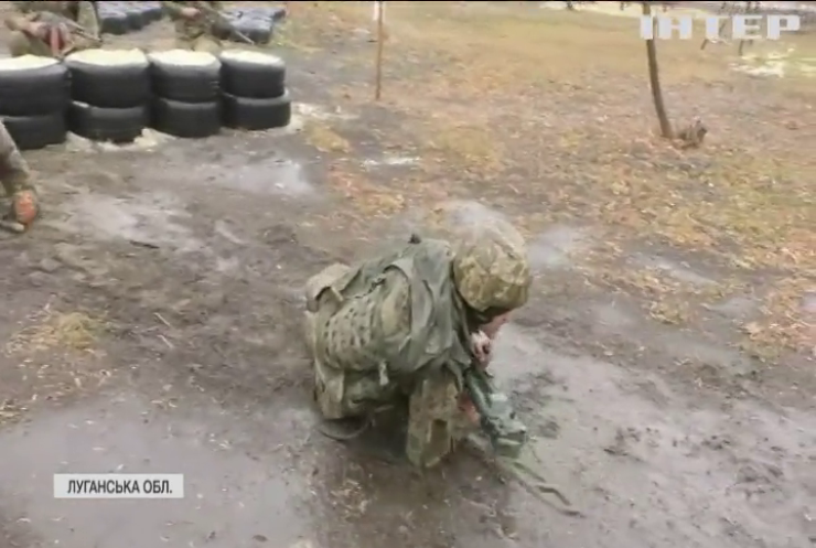 Війна на Донбасі: армійці тренують бойових навичок за кілька кілометрів від лінії зіткнення
