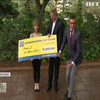 Австралійка виграла мільйон в лотереї для щеплених проти Ковіду