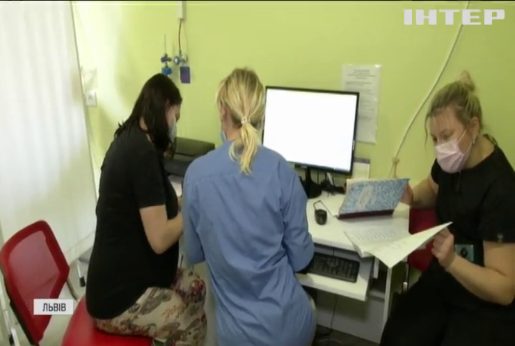 У Львові відкрили пункт вакцинації для вагітних