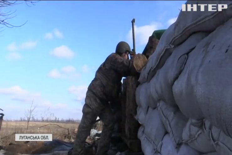 Війна на Донбасі: ворог обстріляв прикордонників
