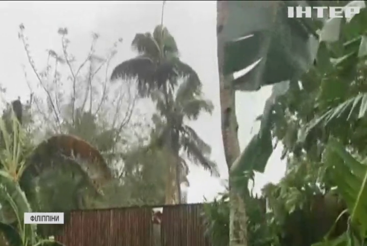 Тайфун "Рай" сягнув узбережжя Філіппін