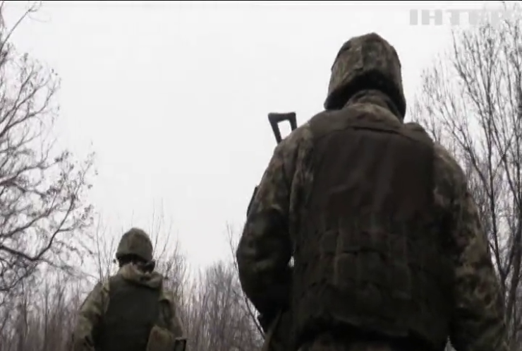 На Донбасі ворог поранив українського армійця