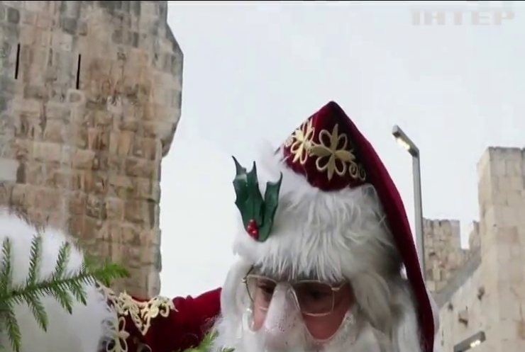 Санта Клаус прогулявся старим містом у Єрусалимі