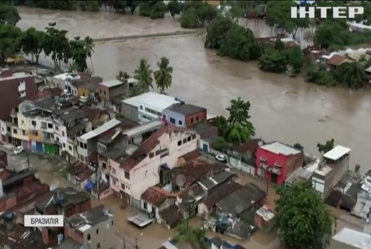 Бразильські річки вийшли з берегів через тривалі зливи