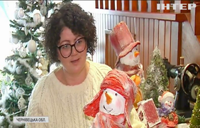 Майстриня з Буковини виготовляє ексклюзивні новорічні прикраси
