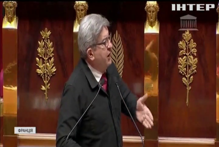 Французькі депутати сперечалися через обмеження для невакцинованих