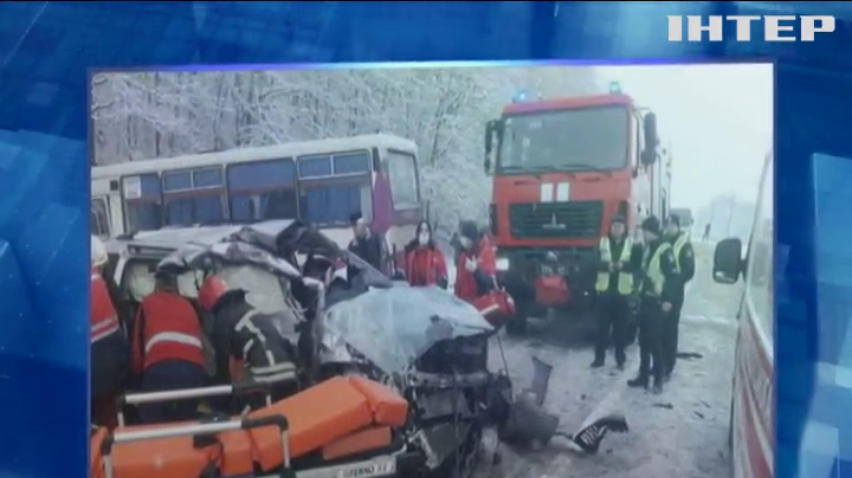 На Львівщині сталася страшна аварія: постраждали семеро людей