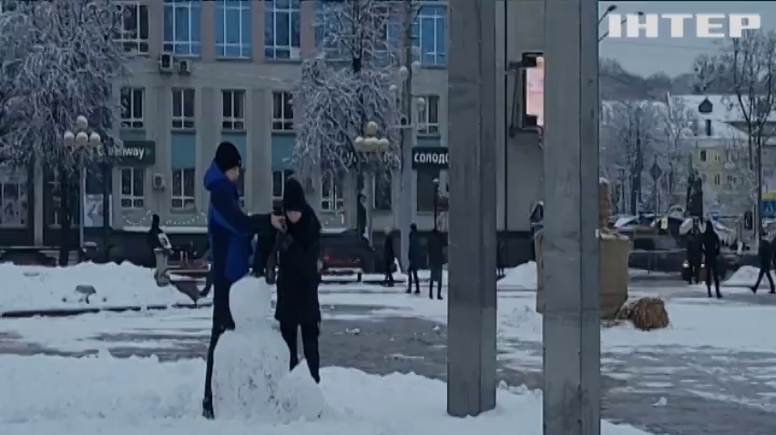 Вулиці Дніпра перетворились на суцільну ковзанку
